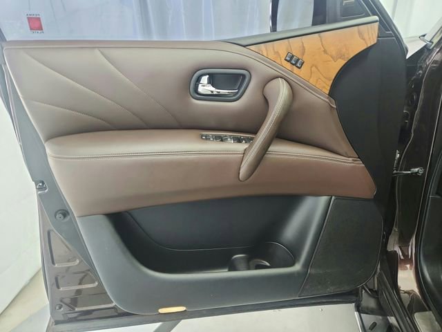 Used 2015 INFINITI QX80 4WD w/ Limited Package image 22