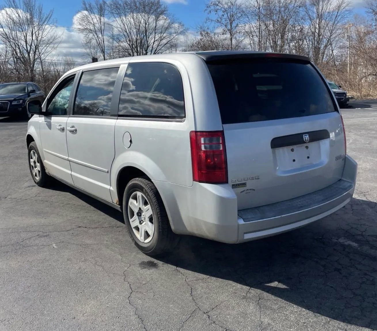 Used 2009 Dodge Grand Caravan SE w/ Climate Group image 3