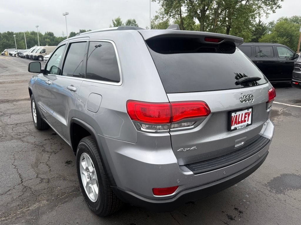 Used 2017 Jeep Grand Cherokee Laredo w/ Quick Order Package 23E AWD/4WD image 6