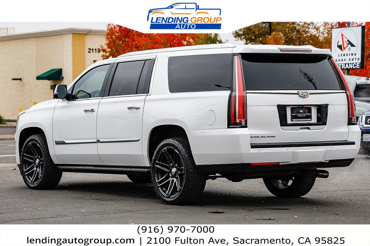 Used 2016 Cadillac Escalade ESV Platinum image 2