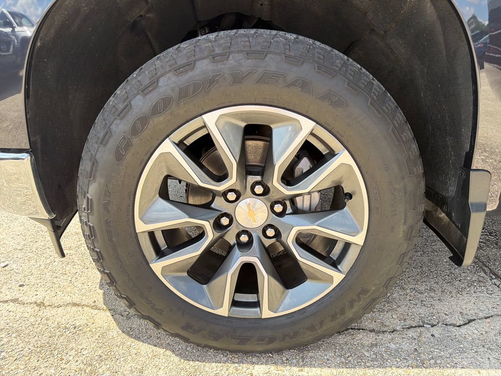 Certified 2024 Chevrolet Silverado 1500 LT AWD/4WD image 27
