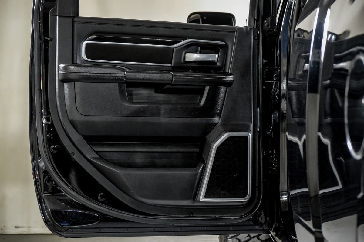 Used 2020 RAM 2500 Laramie w/ Night Edition image 37