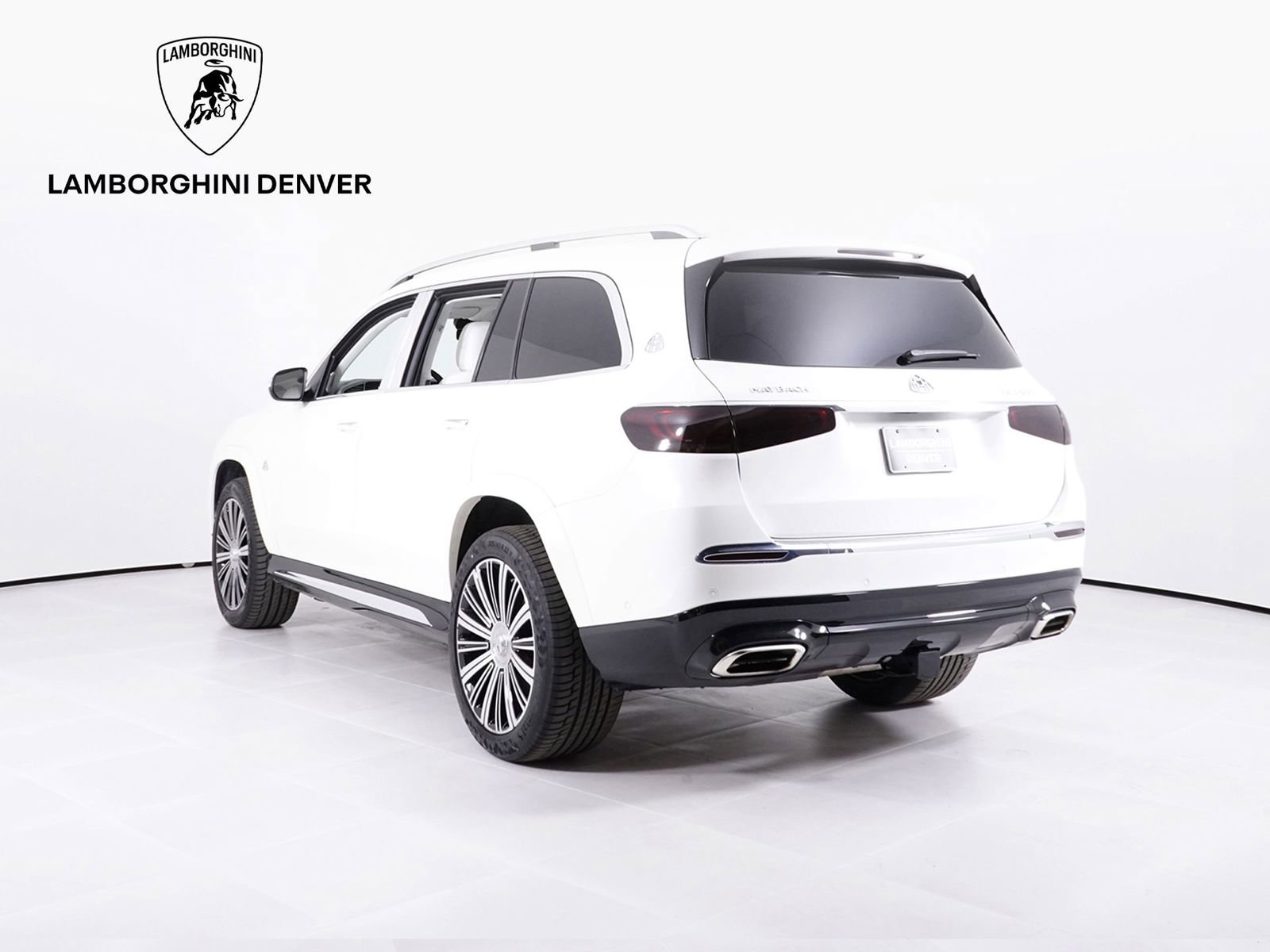 Used 2022 Mercedes-Benz Maybach GLS 600 4MATIC image 3