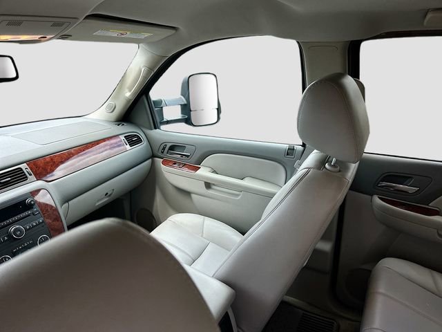 Used 2014 Chevrolet Silverado 2500 LTZ w/ LTZ Plus Package AWD/4WD image 5