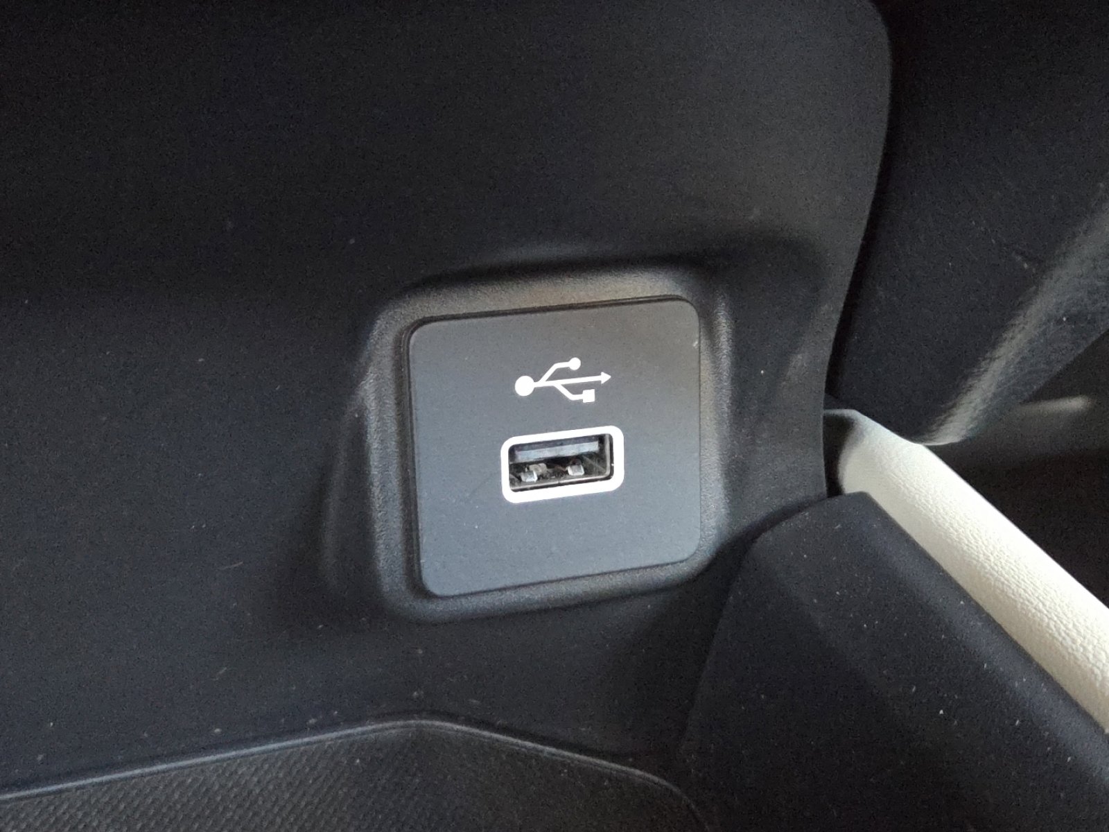 Used 2023 Honda HR-V LX image 29