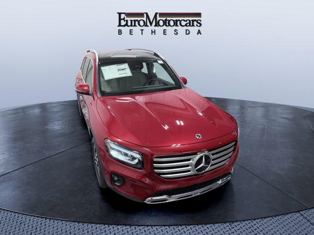 Used 2025 Mercedes-Benz GLB 250 4MATIC image 4