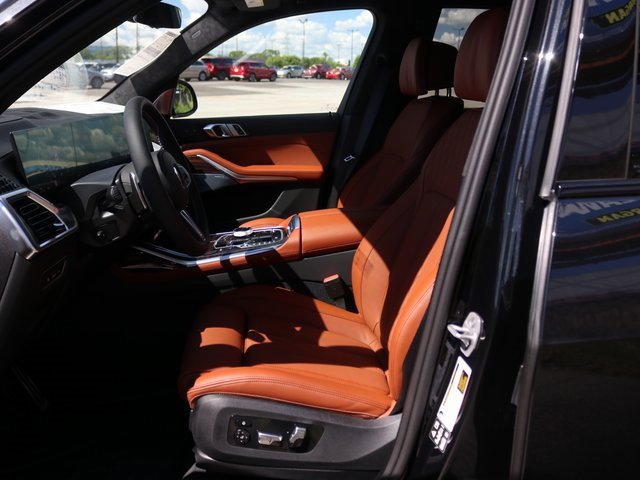 New 2026 BMW X7 M60i image 6