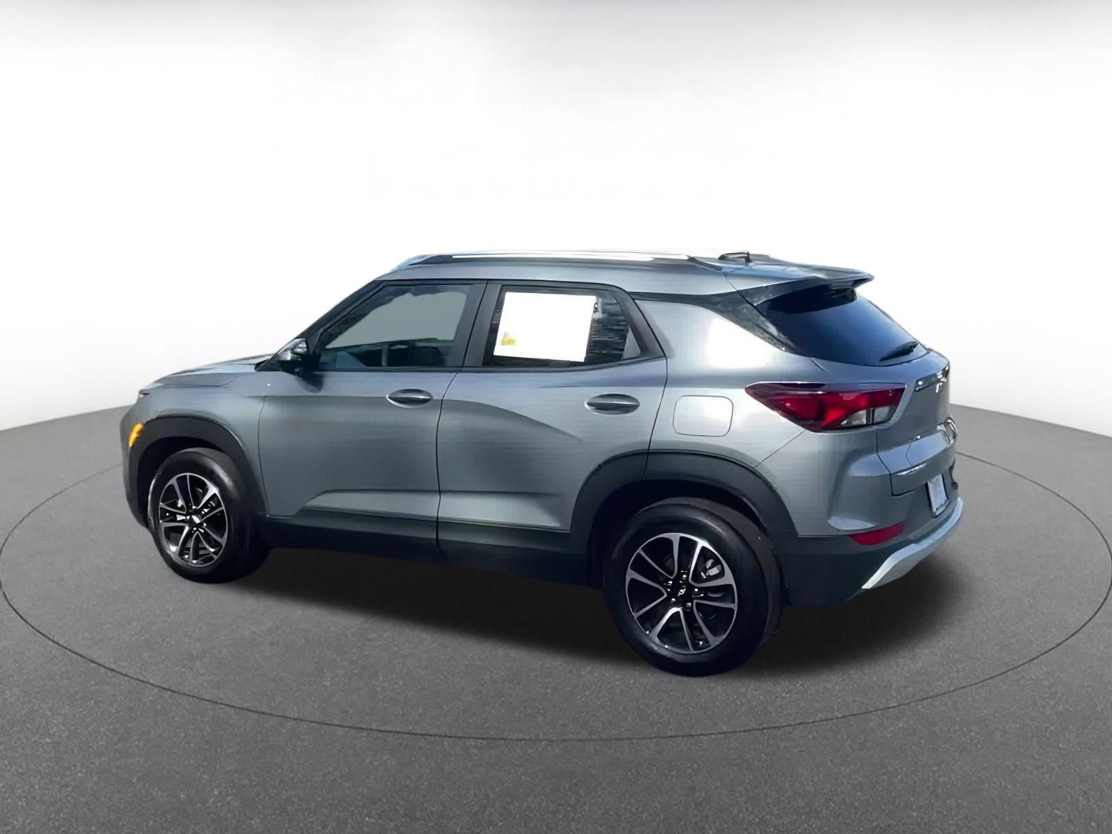 Used 2025 Chevrolet TrailBlazer LT image 10