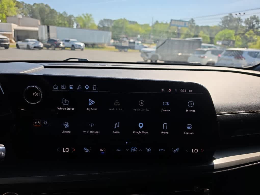 Used 2025 Chevrolet Traverse LT w/ Driver Confidence Package image 18