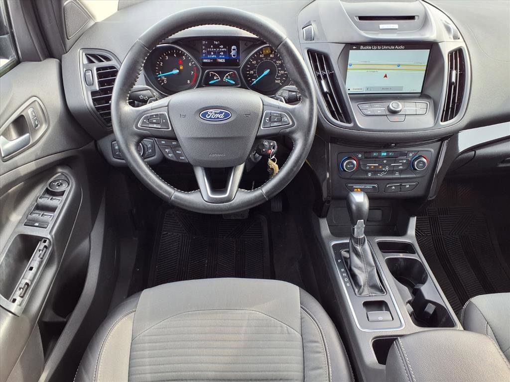 Used 2017 Ford Escape SE w/ Equipment Group 201A image 5
