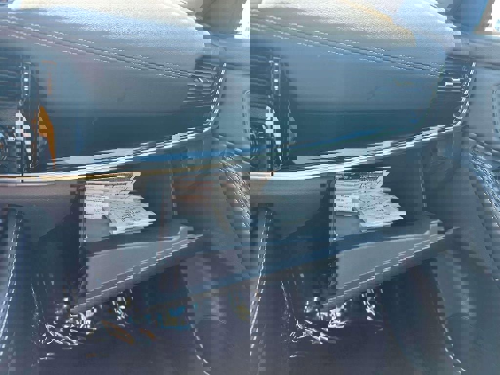 Used 2023 Nissan Rogue SL w/ SL Premium Package image 35