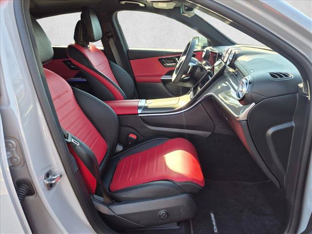 Used 2025 Mercedes-Benz GLC 300 4MATIC image 19