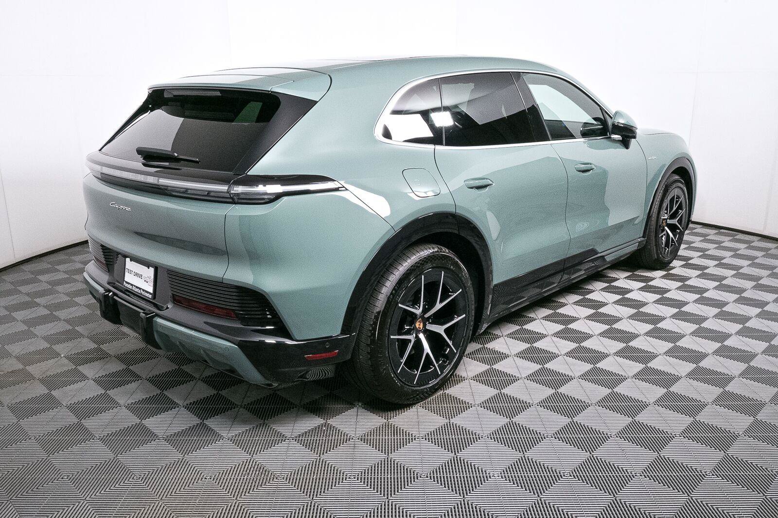 New 2026 Porsche Cayenne Electric AWD/4WD image 29