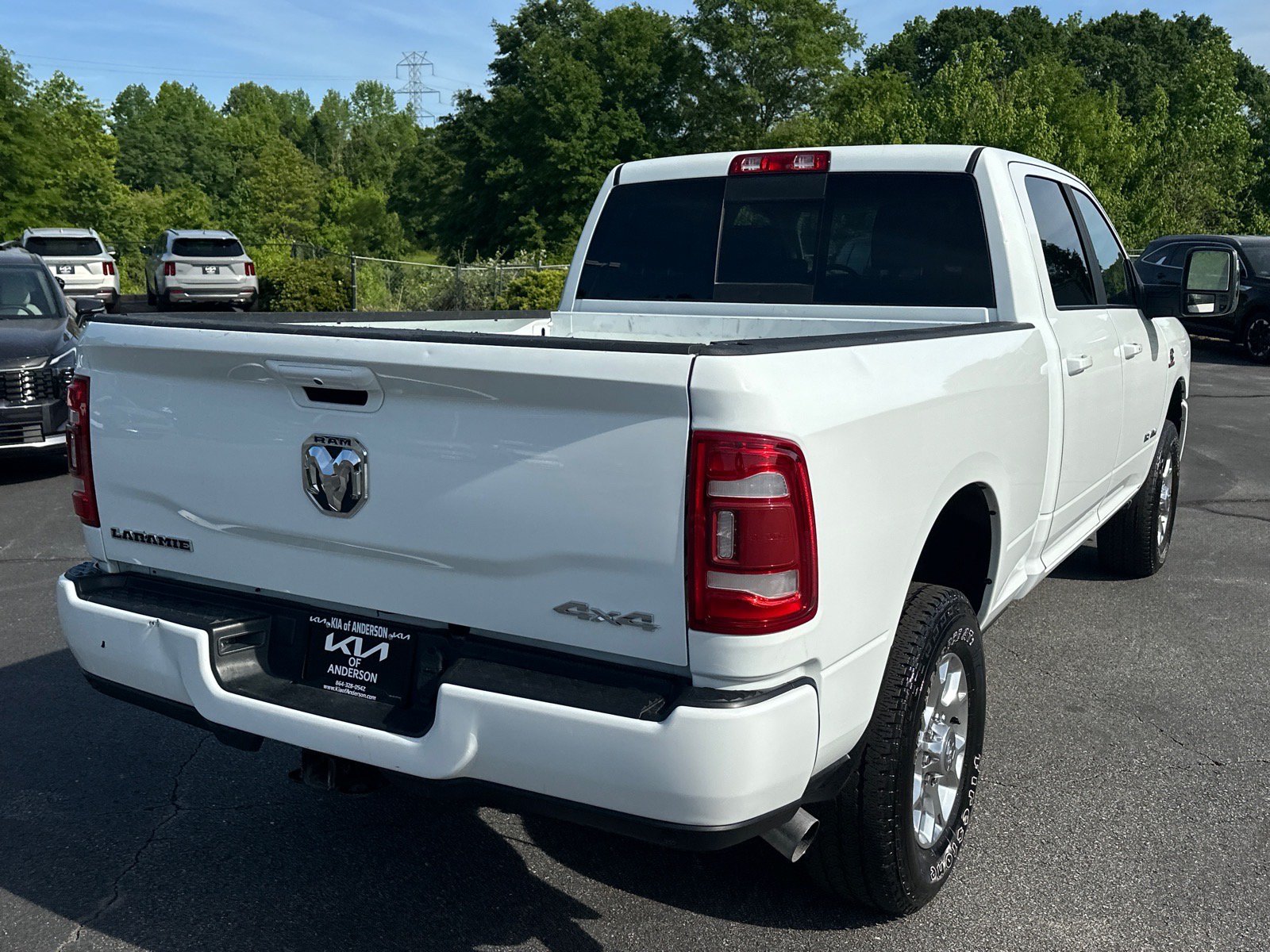 Used 2024 RAM 2500 Laramie AWD/4WD image 3