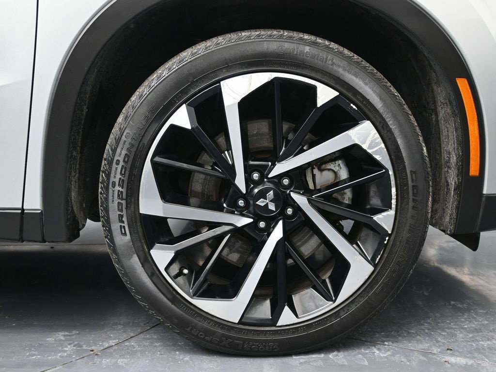 Used 2023 Mitsubishi Outlander SE image 13