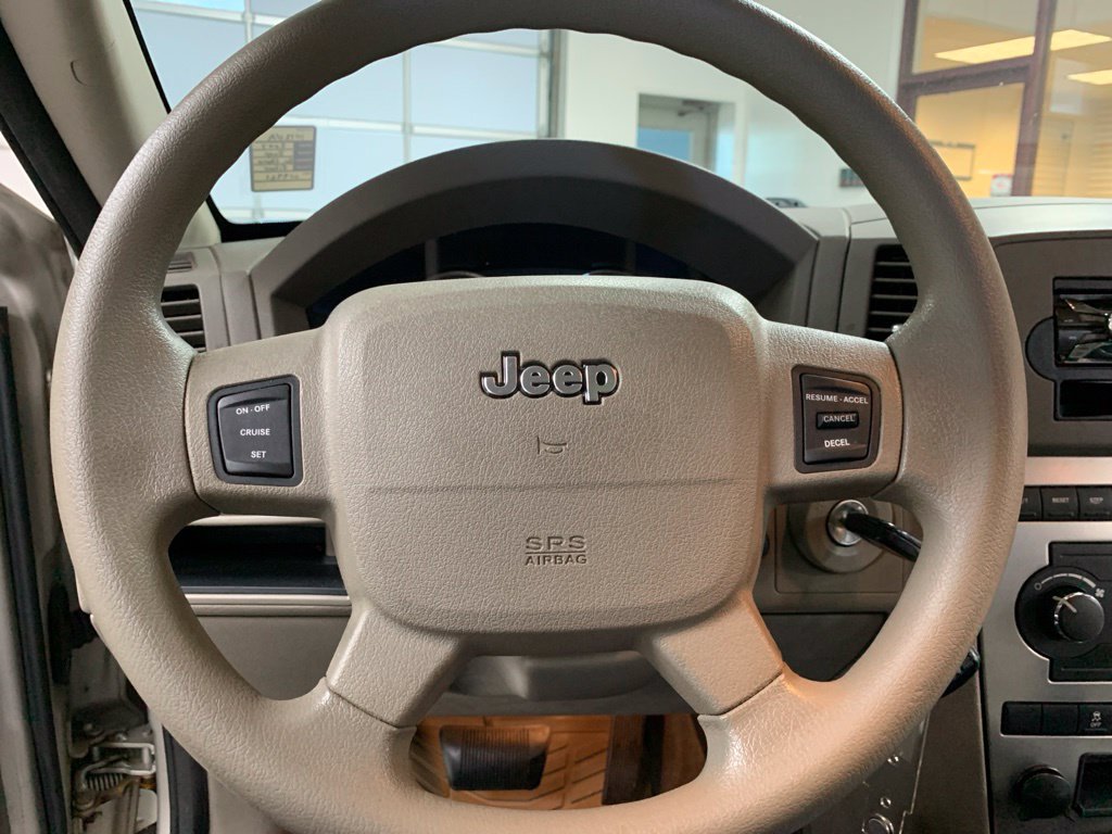 Used 2007 Jeep Grand Cherokee Laredo RWD image 15