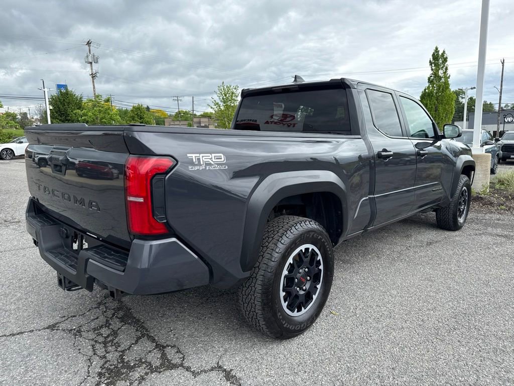 Certified 2024 Toyota Tacoma TRD Off-Road AWD/4WD image 5