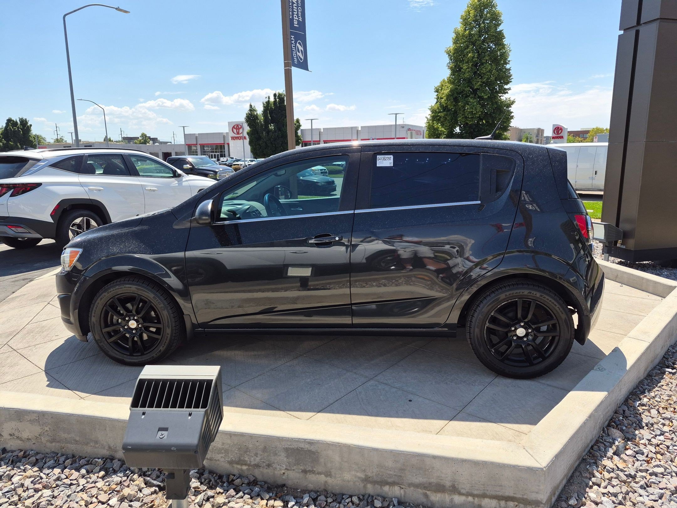 Used 2013 Chevrolet Sonic LT FWD image 9