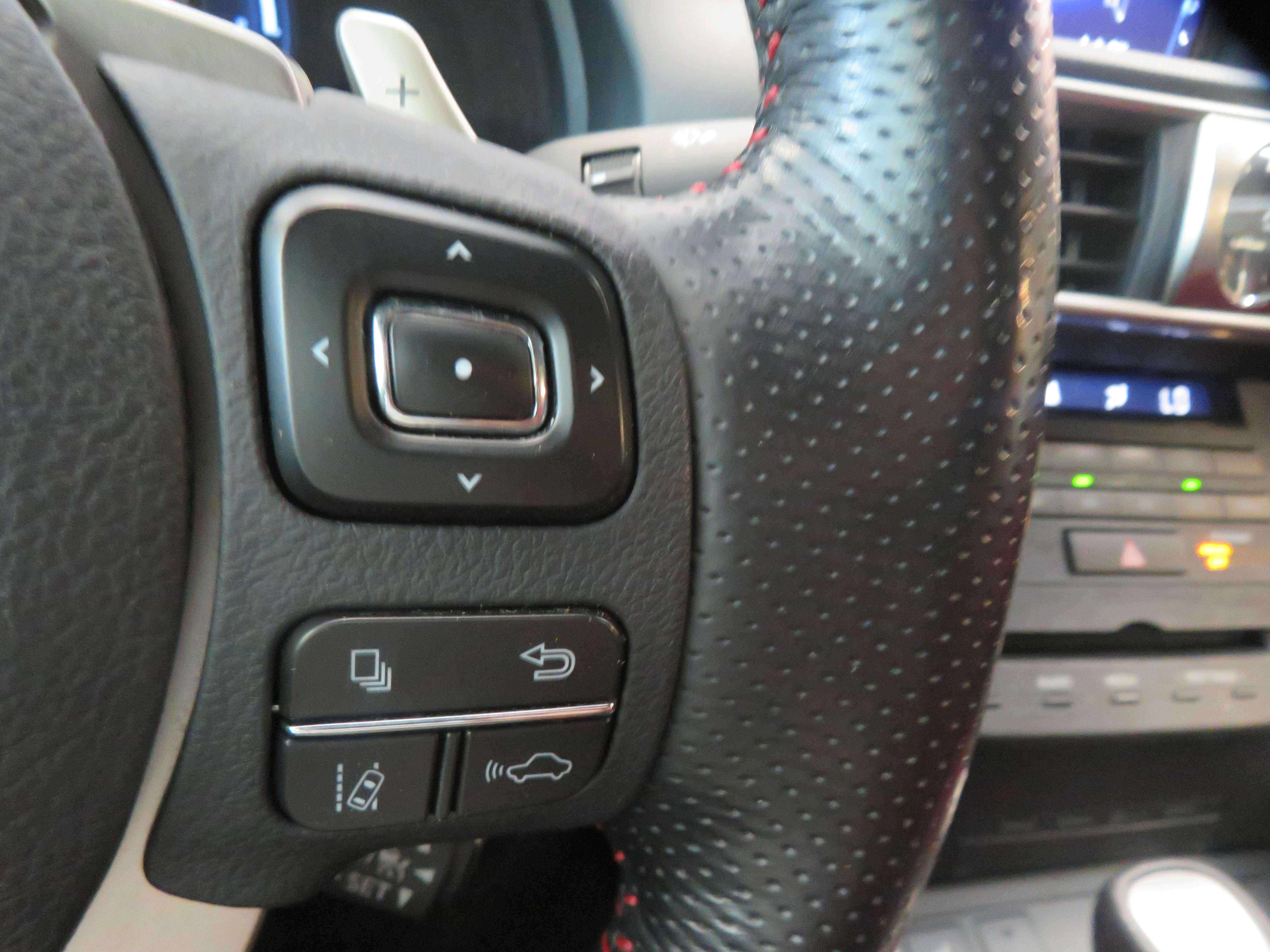 Used 2020 Lexus IS 300 F Sport w/ F Sport Package RWD image 35