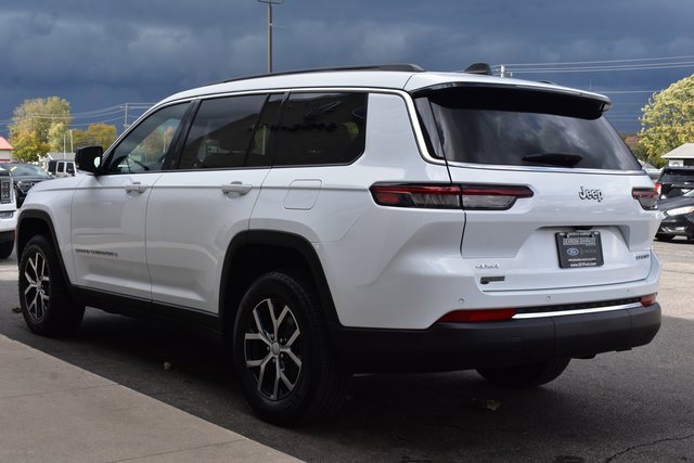 Used 2025 Jeep Grand Cherokee L Limited image 10