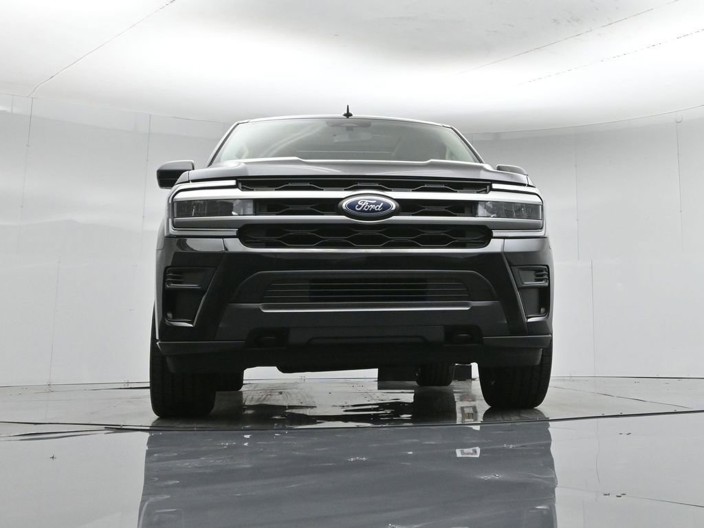 Used 2023 Ford Expedition XLT image 50