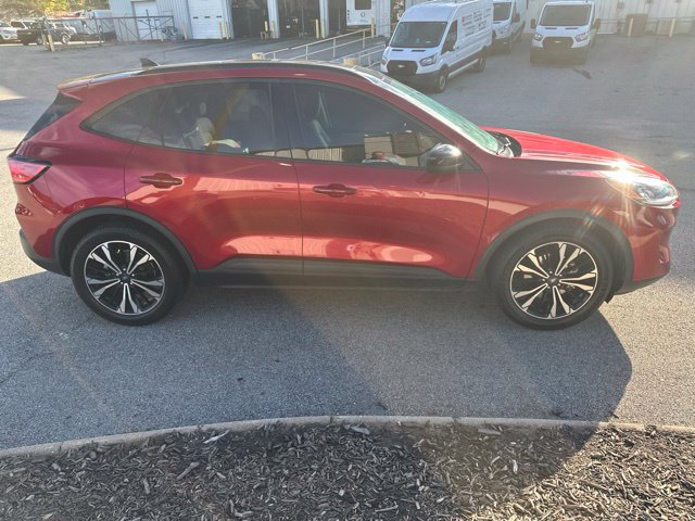 Used 2021 Ford Escape SE w/ SE Sport Appearance Package FWD image 11