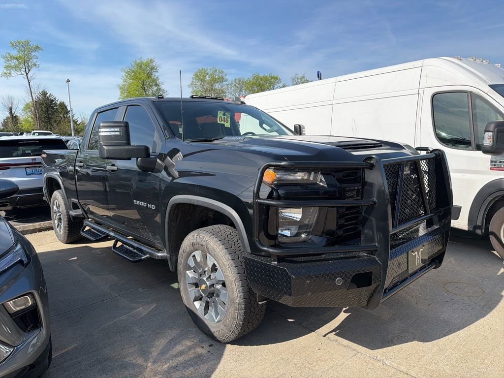 Used 2023 Chevrolet Silverado 2500 Custom w/ Custom Value Package AWD/4WD image 2