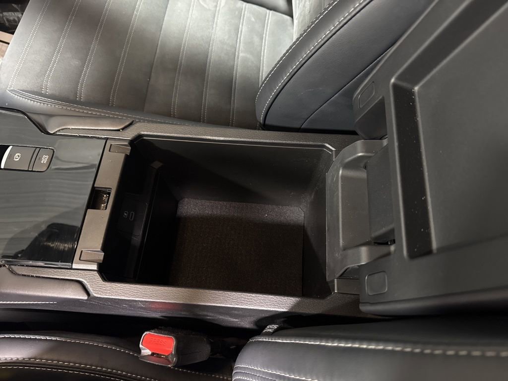 Used 2025 Mitsubishi Outlander SE image 30