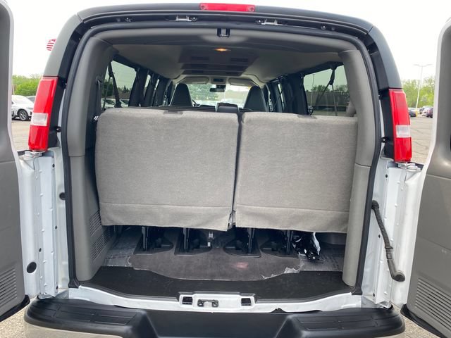 Certified 2025 Chevrolet Express 3500 LT w/ LT Preferred Equipment Group RWD image 18
