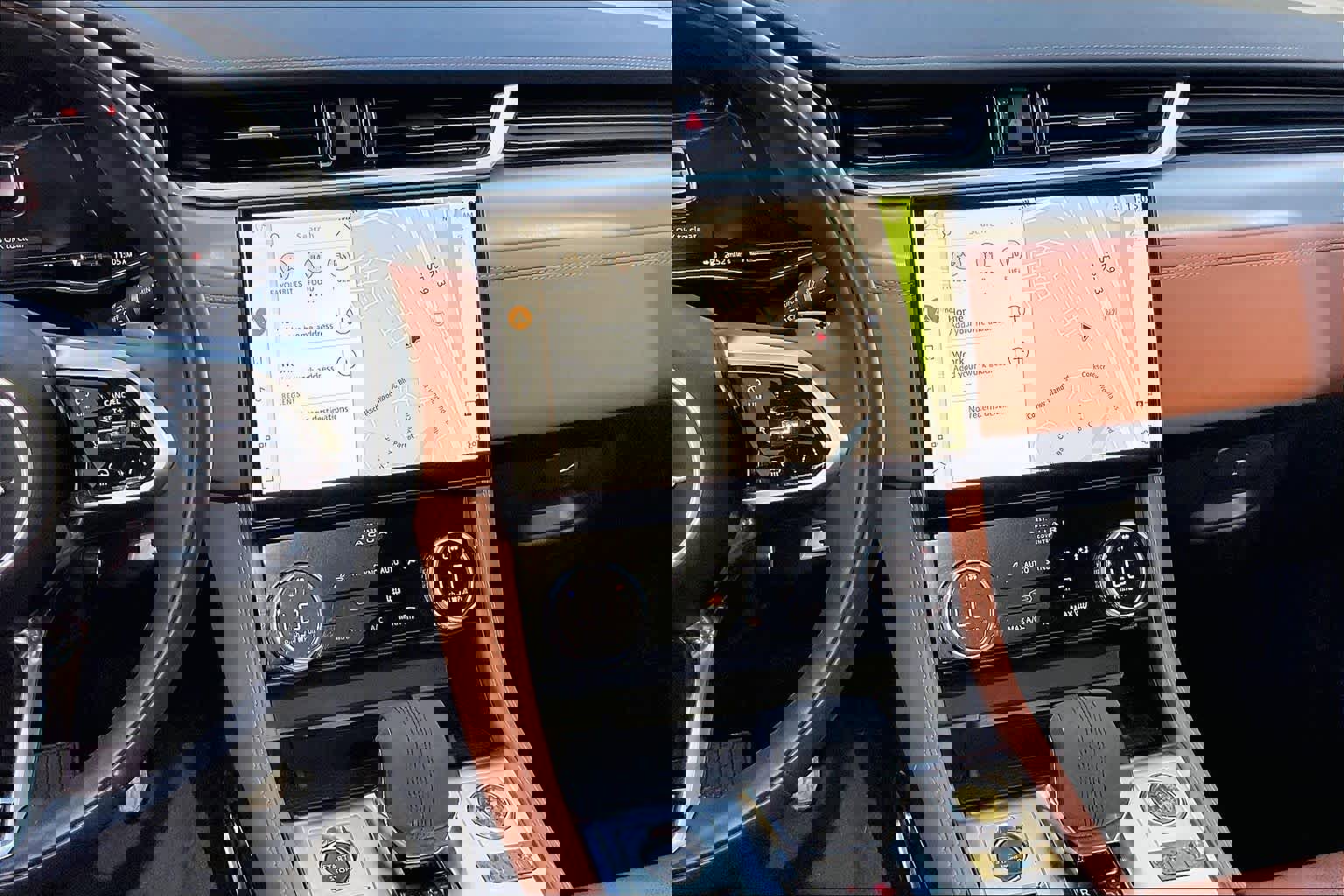 Used 2024 Jaguar F-PACE R-Dynamic S image 7