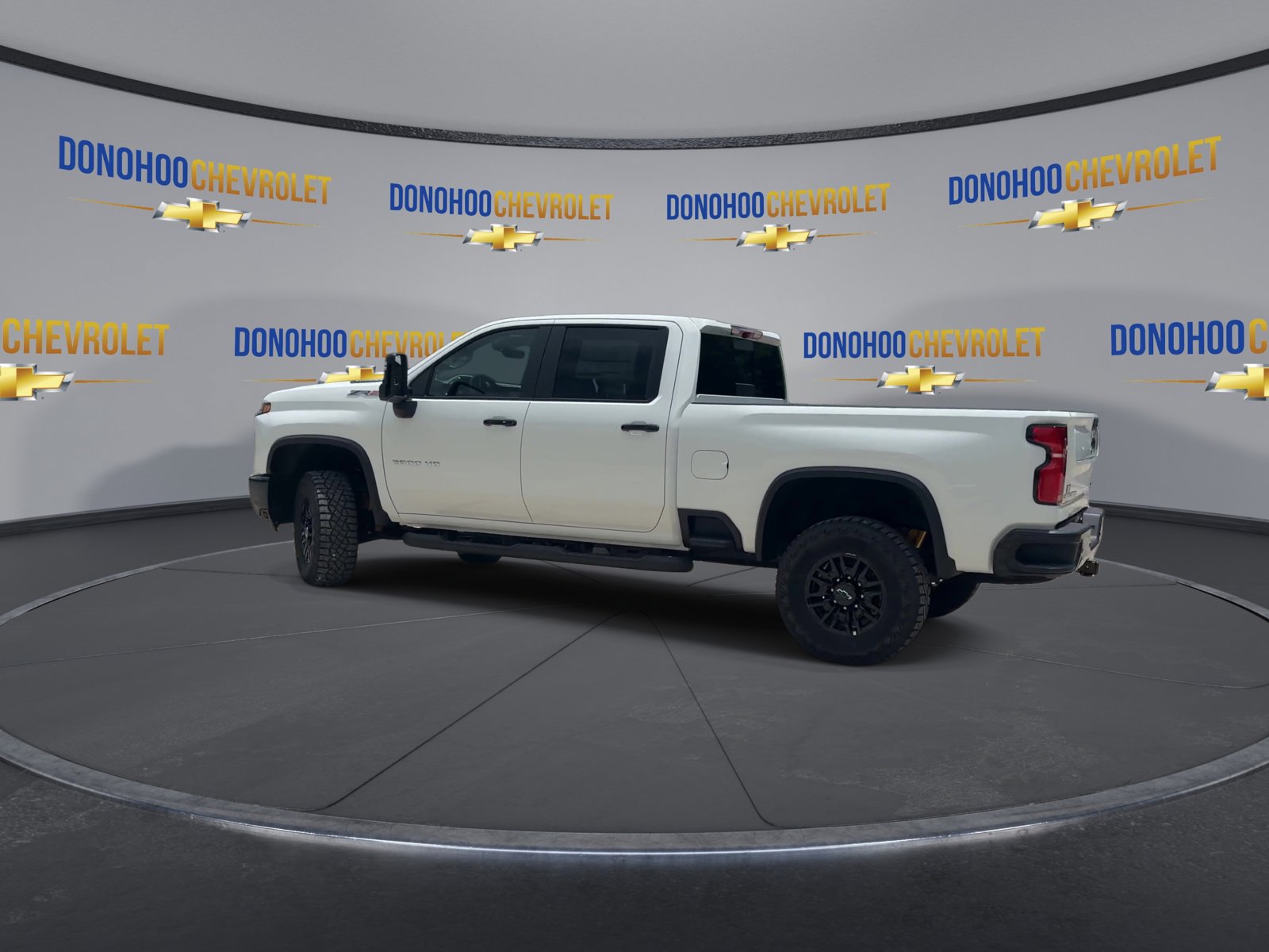 New 2026 Chevrolet Silverado 2500 ZR2 AWD/4WD image 6