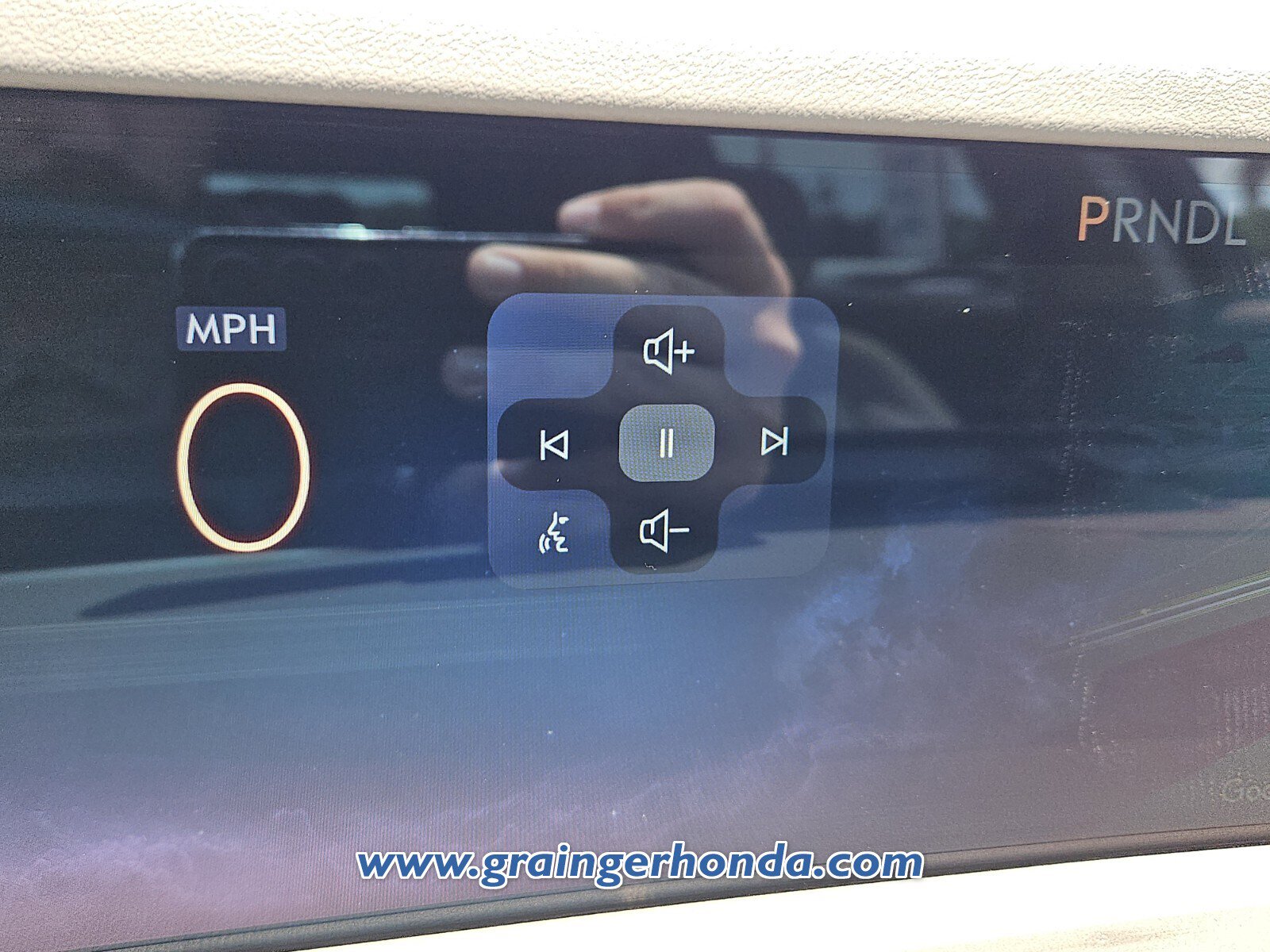 Used 2025 Lincoln Nautilus Reserve AWD/4WD image 19