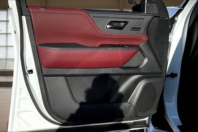 Used 2026 INFINITI QX80 Autograph w/ Premium Cargo Package image 23