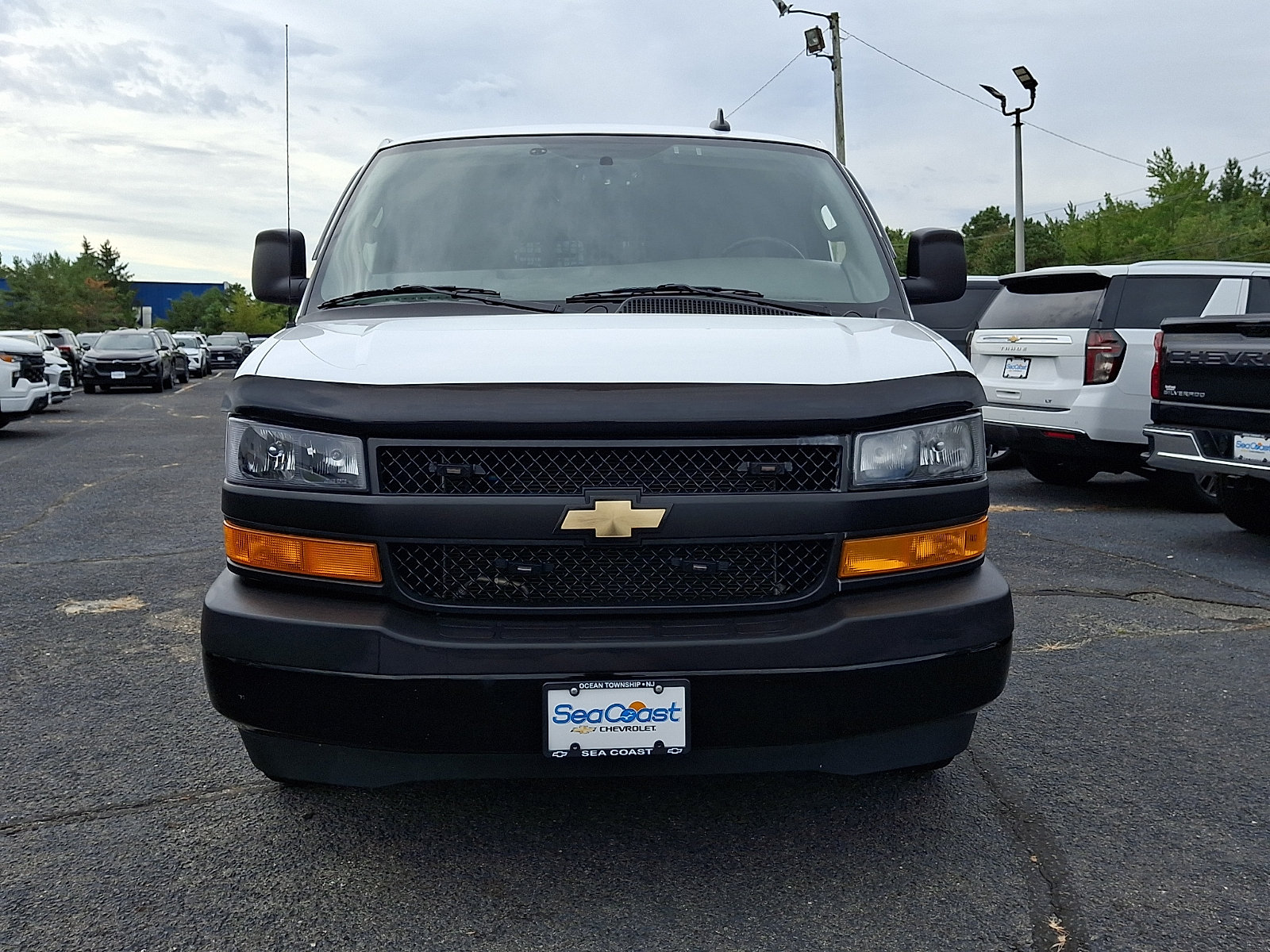 Certified 2025 Chevrolet Express 2500 w/ Enhanced Convenience Package RWD image 2