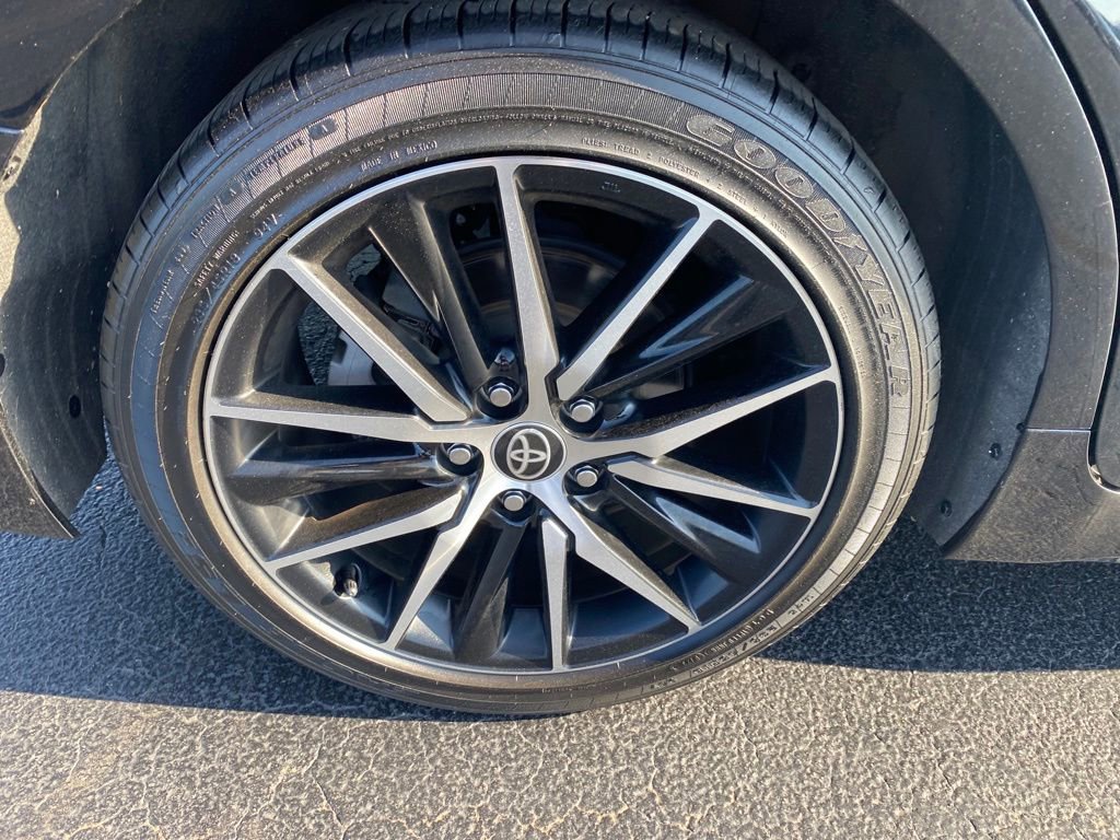 Used 2022 Toyota Camry SE FWD image 21