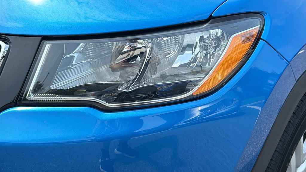 Used 2017 Jeep Compass Sport w/ Cold Weather Group AWD/4WD image 7