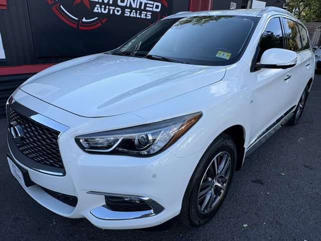Used 2019 INFINITI QX60 Luxe w/ Essential Package AWD/4WD image 2