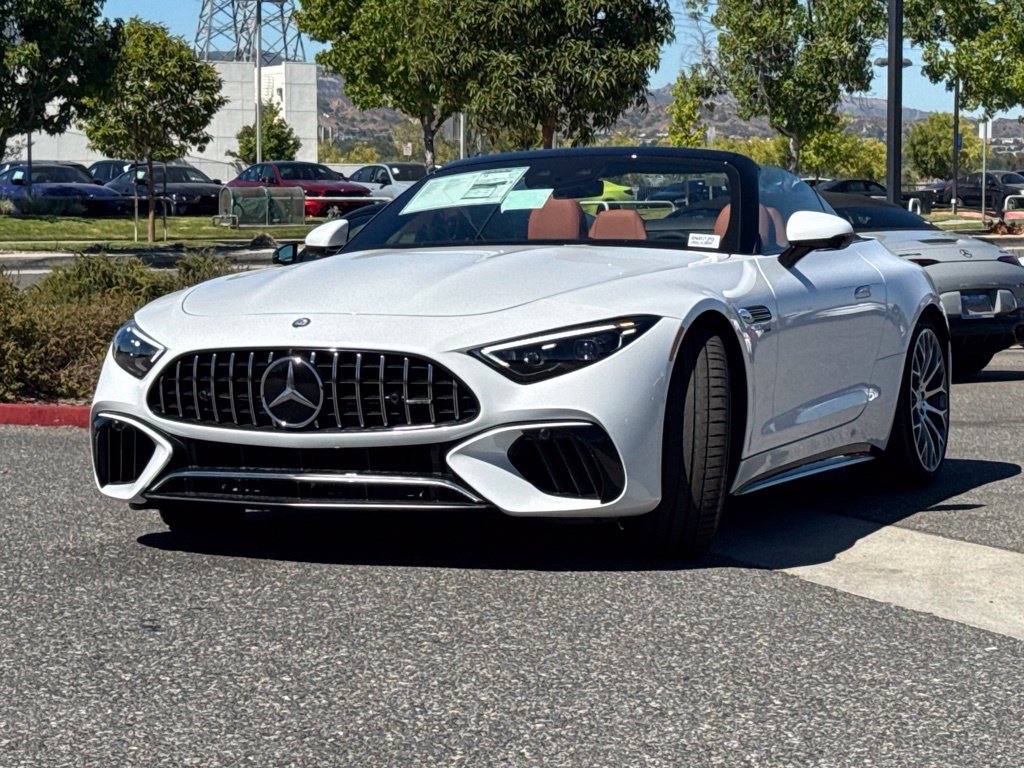 New 2026 Mercedes-Benz SL 63 AMG 4MATIC image 2