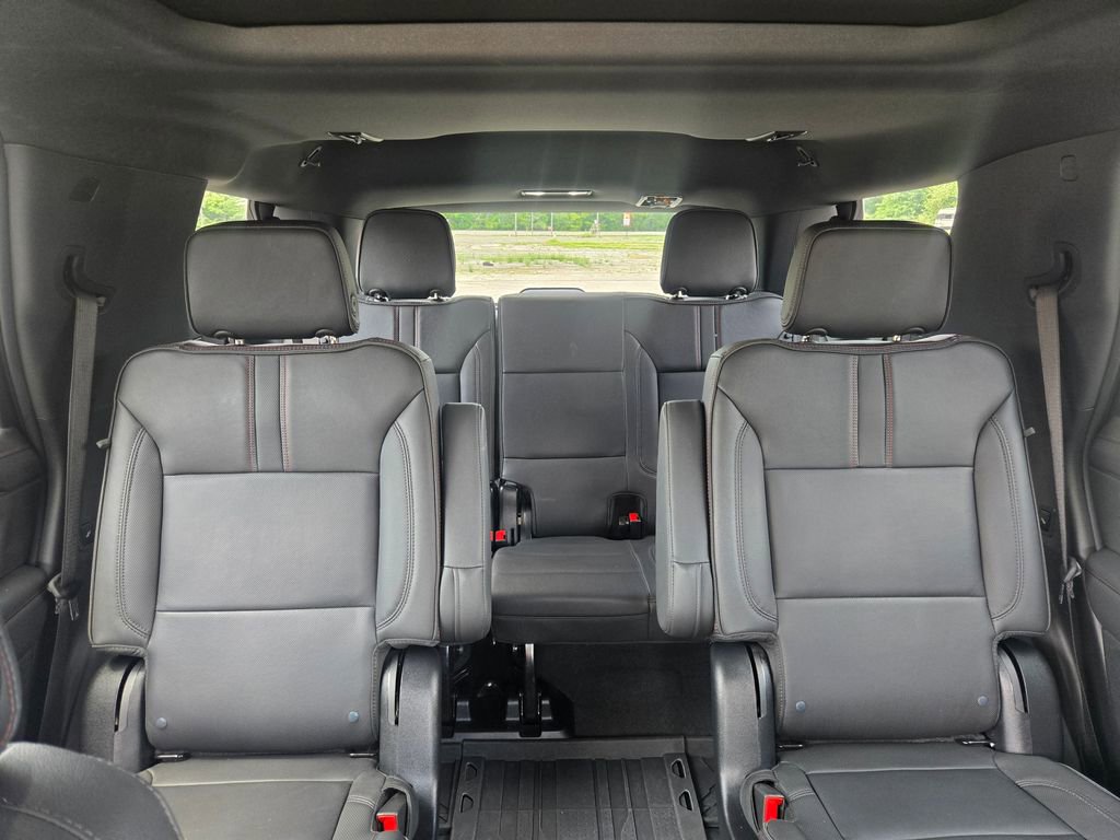 Used 2024 Chevrolet Tahoe RST w/ Luxury Package AWD/4WD image 23