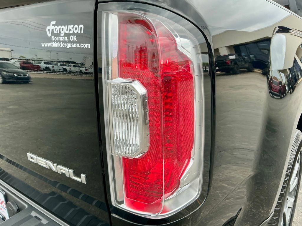 Used 2017 GMC Canyon Denali image 16