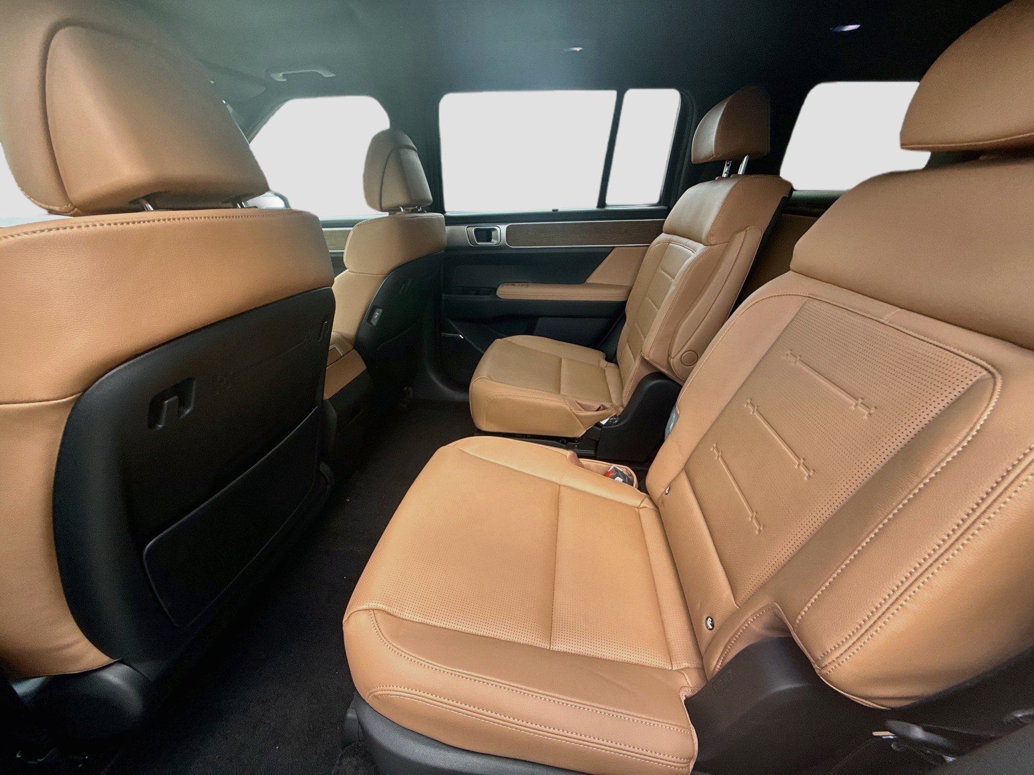 New 2027 Hyundai Santa Fe Limited FWD image 17