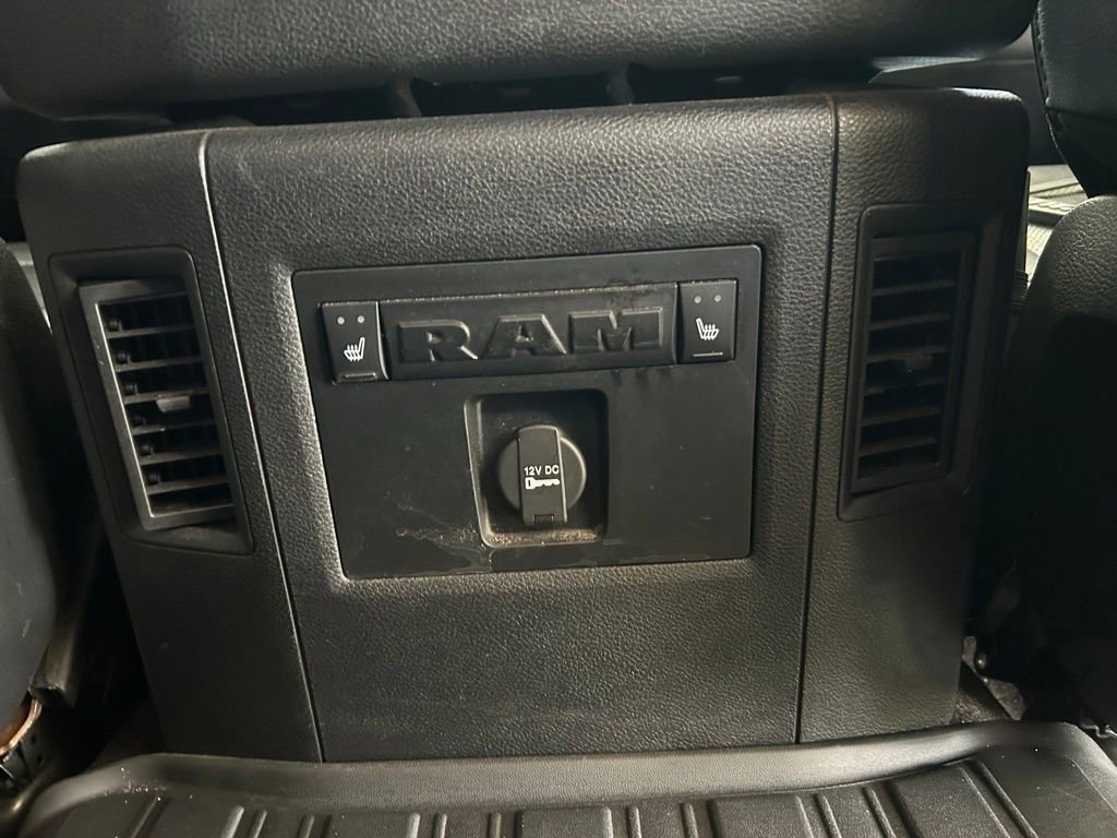 Used 2016 RAM 2500 Laramie AWD/4WD image 32