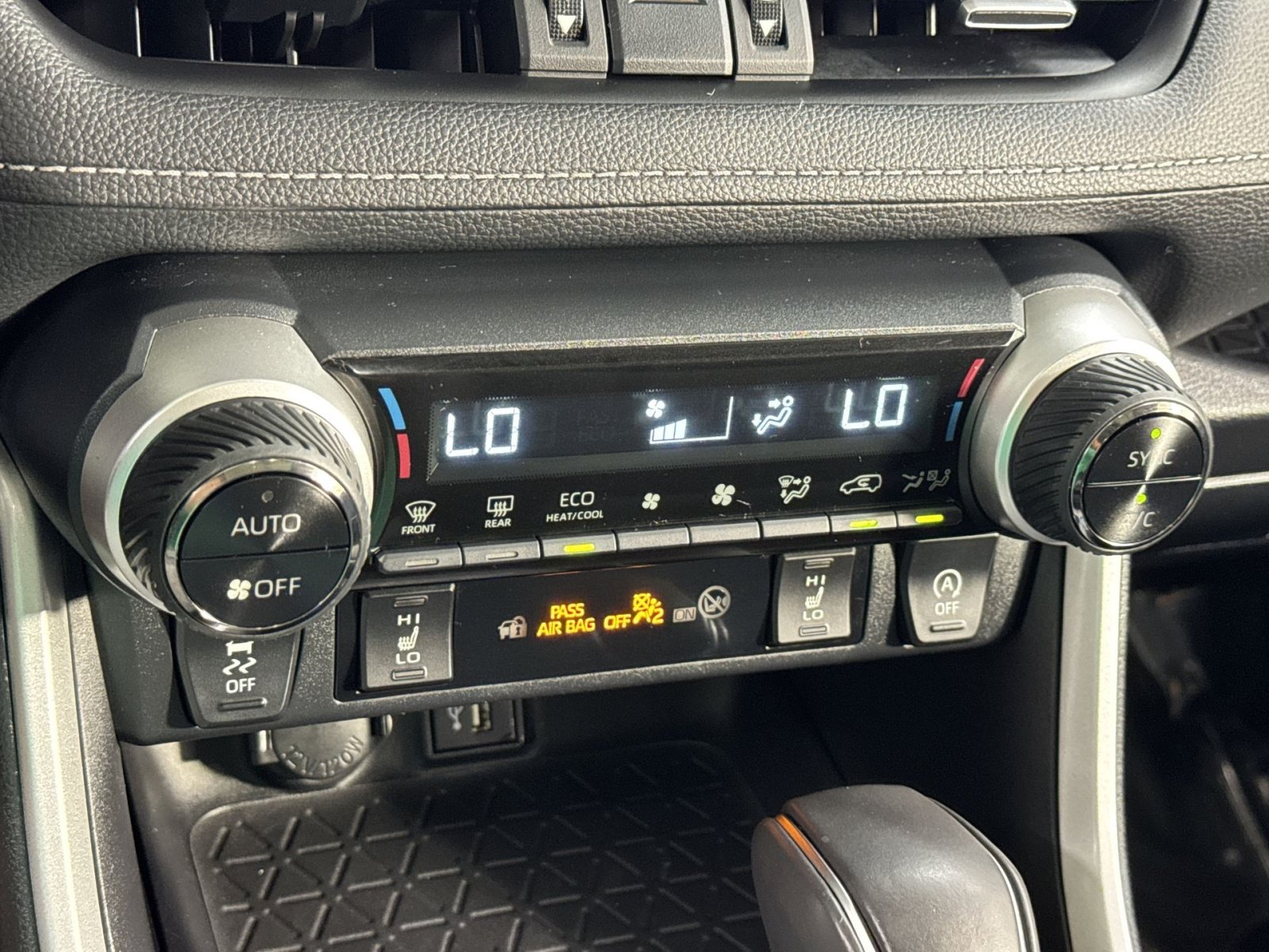 Used 2024 Toyota RAV4 XLE Premium w/ Weather Package AWD/4WD image 33