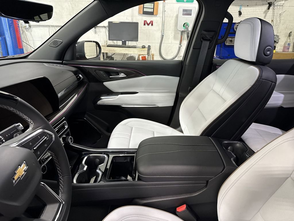 Certified 2026 Chevrolet Traverse High Country w/ LPO, Floor Liner Package image 15