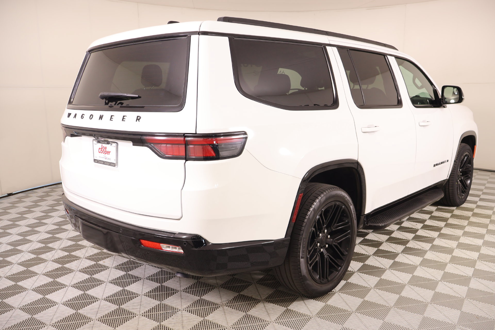Used 2024 Jeep Wagoneer Series II RWD image 24