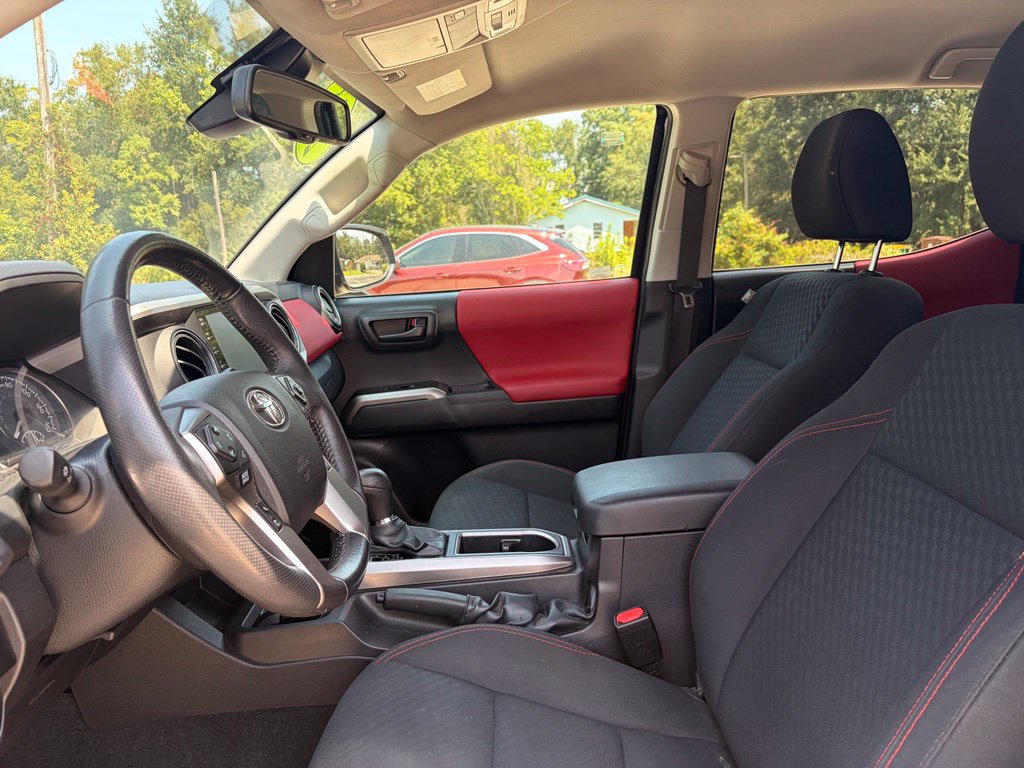 Used 2023 Toyota Tacoma SR5 RWD image 10