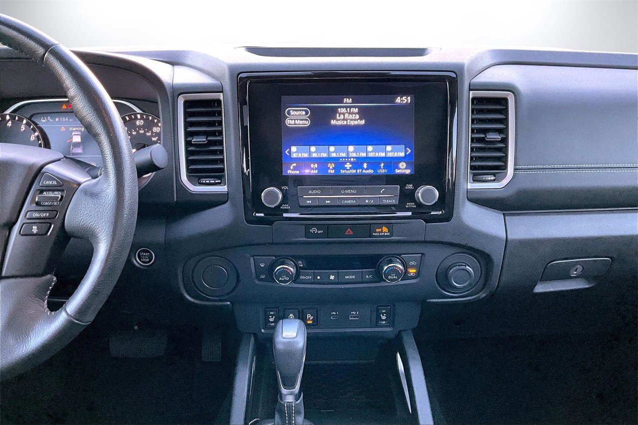 Used 2024 Nissan Frontier SL w/ Technology Package image 12