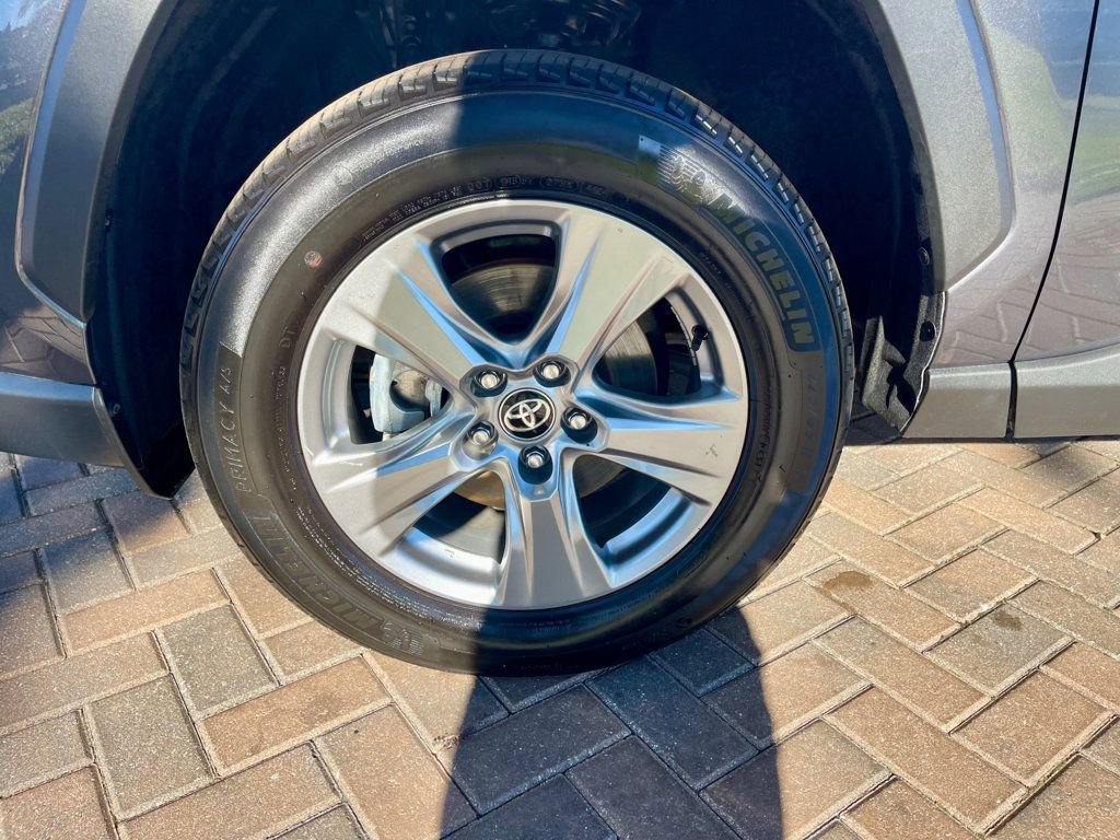 Used 2025 Toyota RAV4 LE image 10