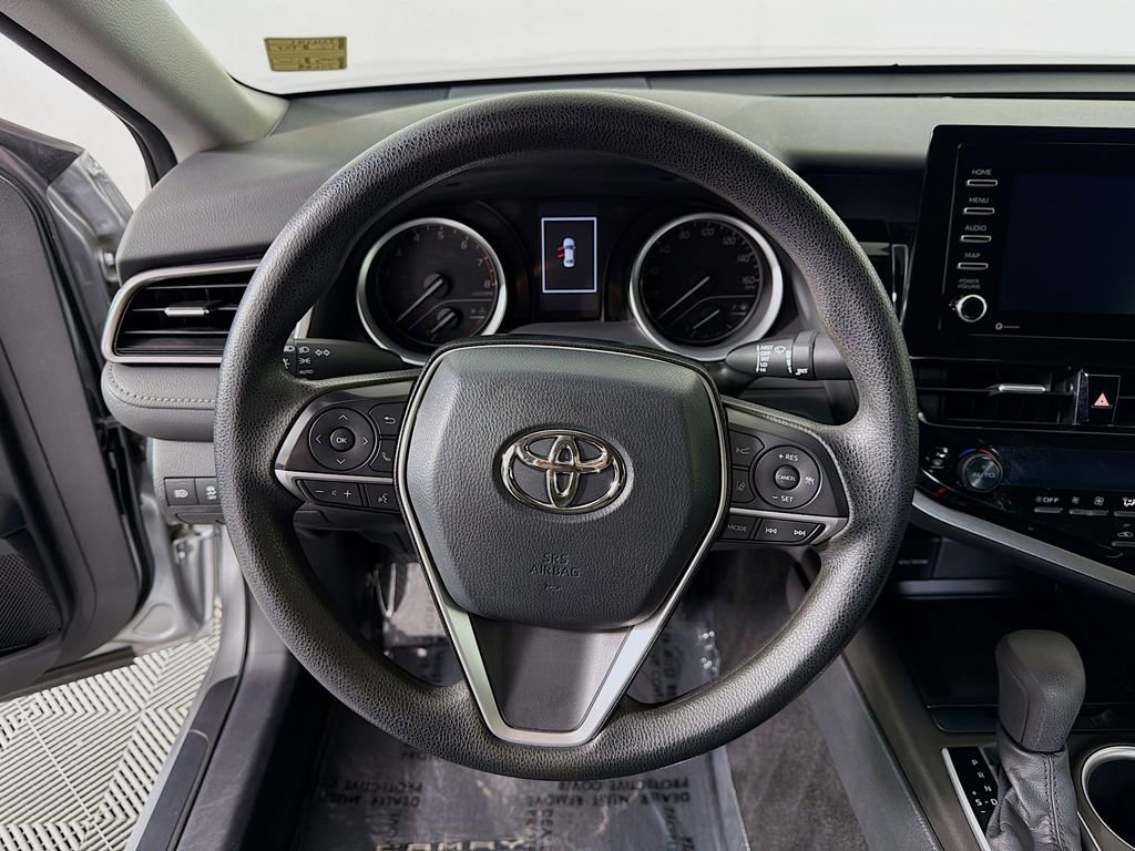 Used 2022 Toyota Camry LE image 13