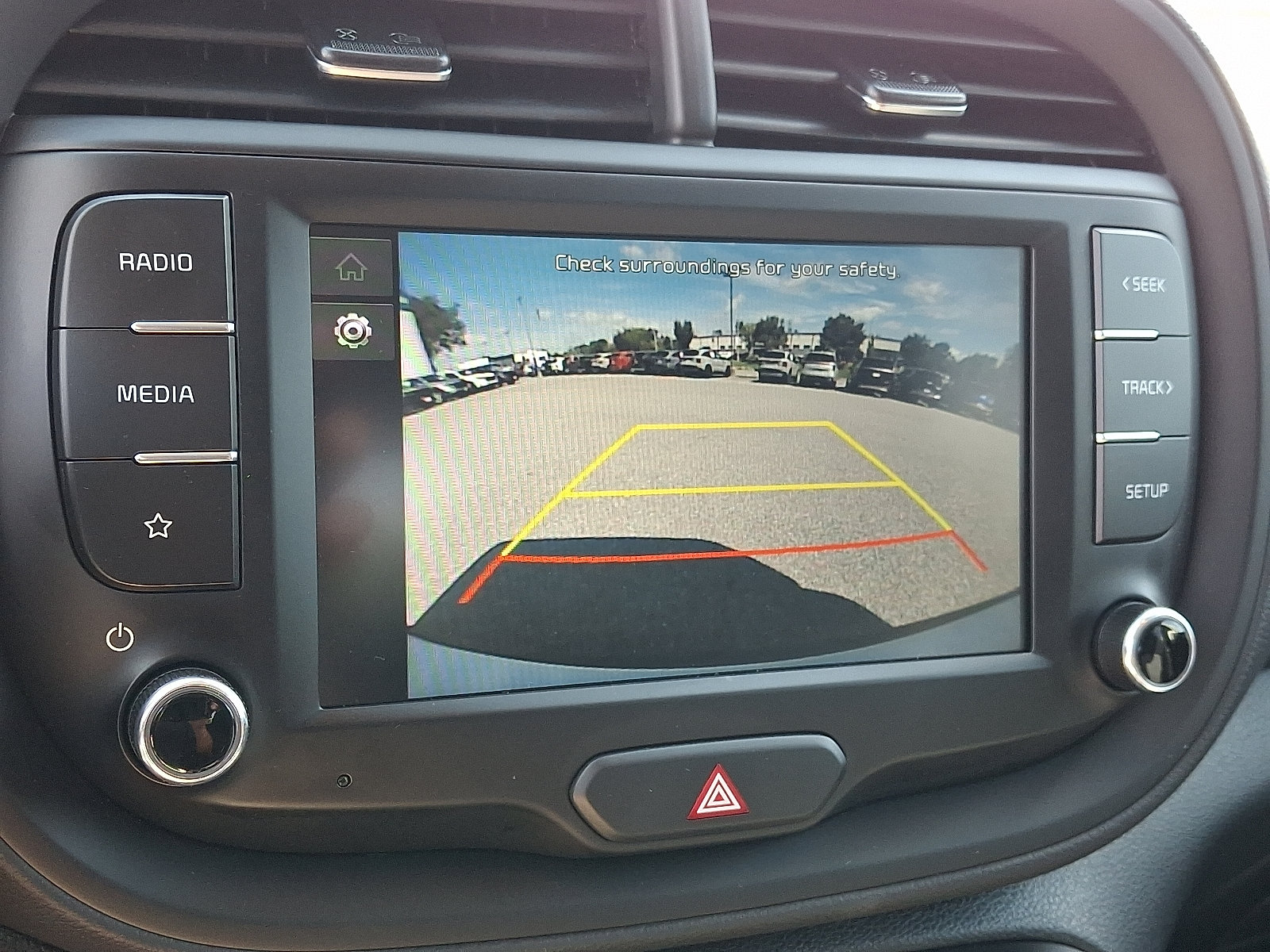 Certified 2025 Kia Soul LX w/ LX Technology Package FWD image 17
